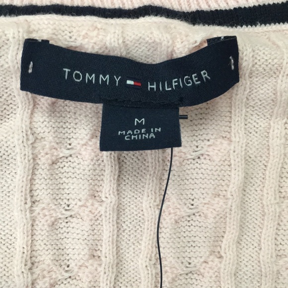 💕Tommy Hilfiger lightweight sweater💕 - Picture 2 of 4